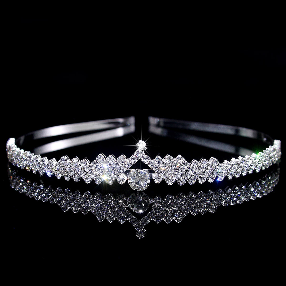 Wholesale Multi-layer pearl high-grade claw necklace exquisite rhinestone heart accessories